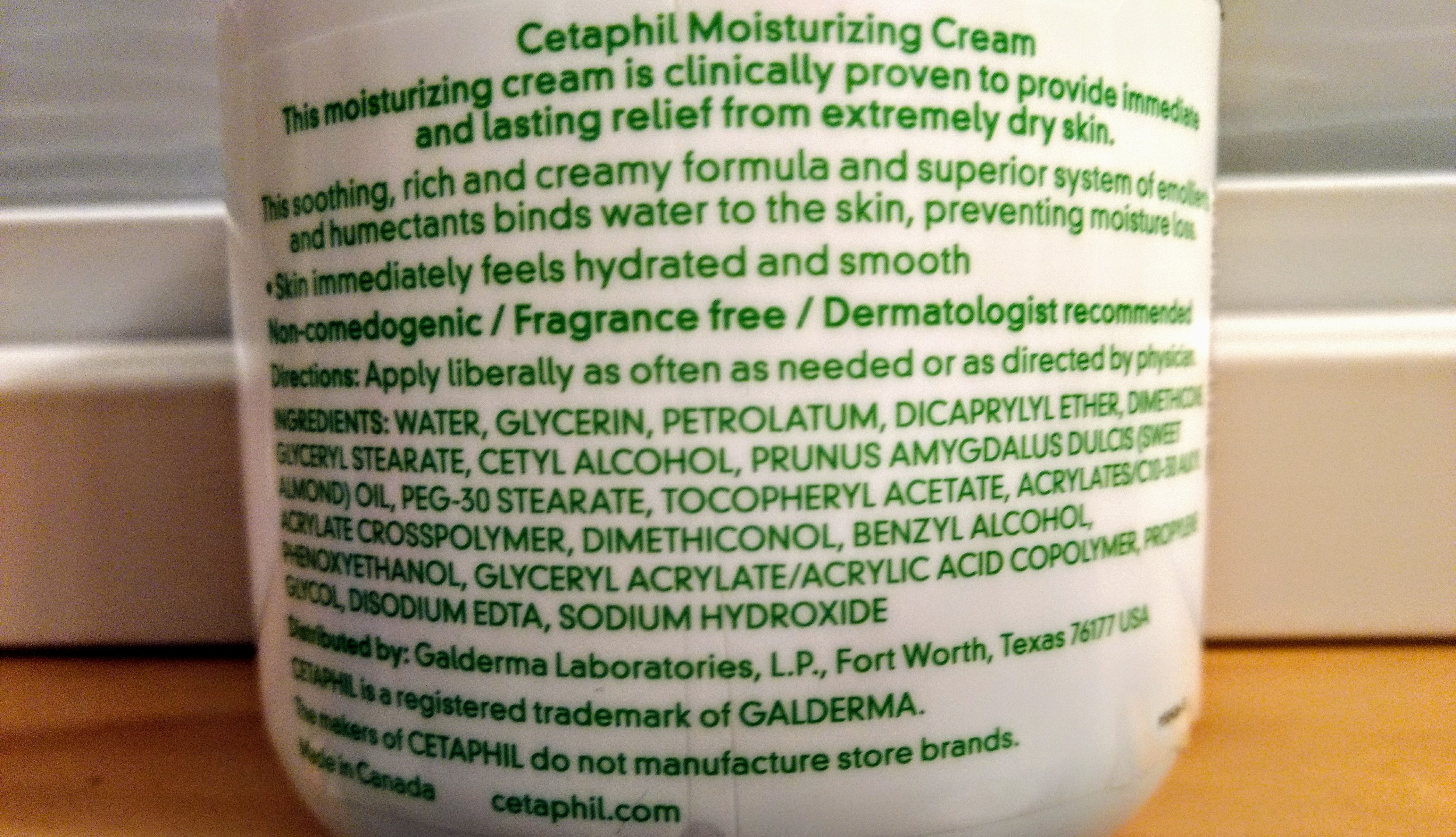 Cetaphil moisturizing Cream